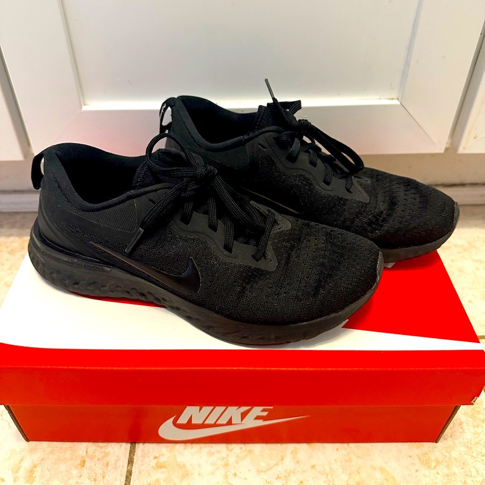 Nike Odyssey React